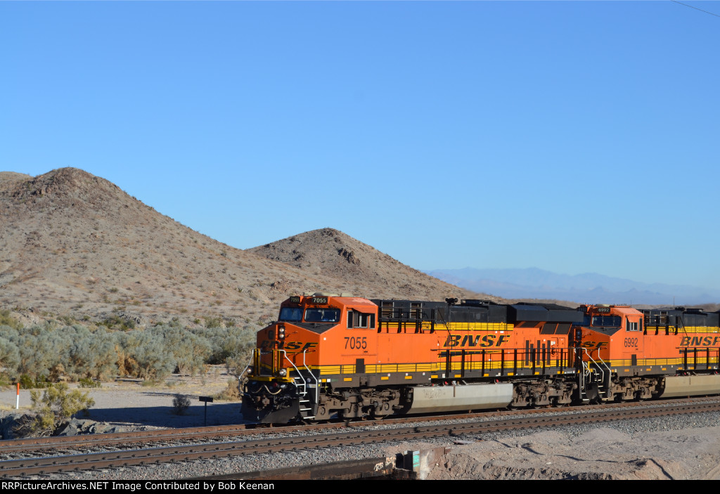 BNSF 7055